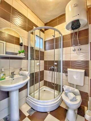 Проживание в семье MD APARTMENTS Улцинь Стандартный трехместный номер-студио-5